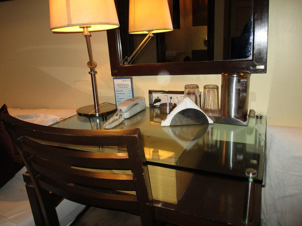 Hotel Sapna Marine Mumbai Exterior photo