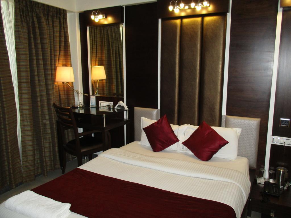 Hotel Sapna Marine Mumbai Exterior photo